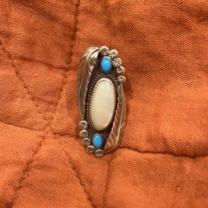 Navajo Native American Mother of Pearl Ring